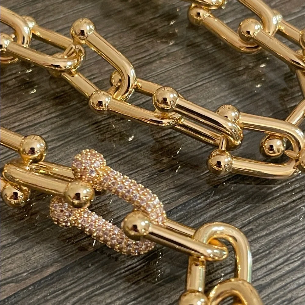 MICHELLE MCDOWELL Lucille Necklace Pave Accent Link 17 3/4” approx Gold-tone - Picture 16 of 16